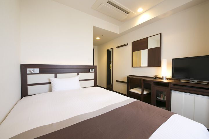 Room 12 of 84