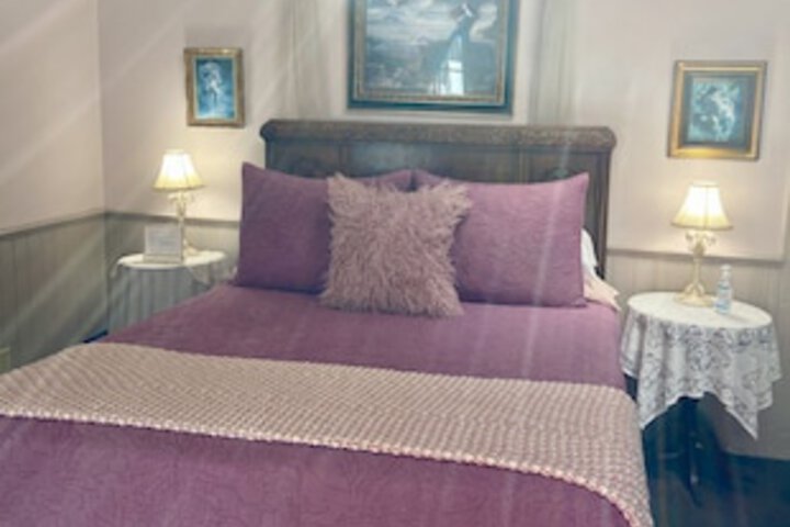 Room 28 of 123