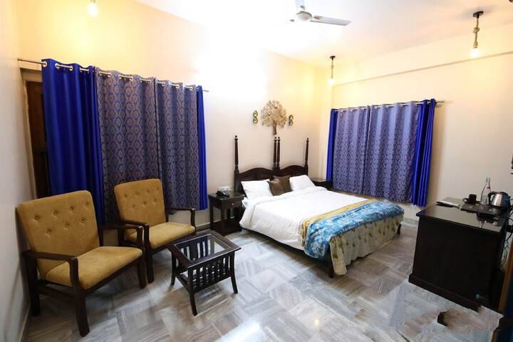 Room 18 of 22