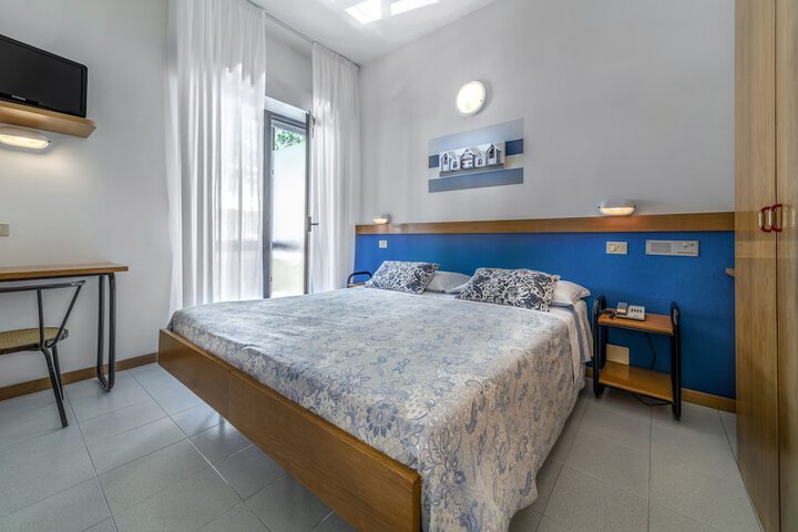 Room 21 of 68