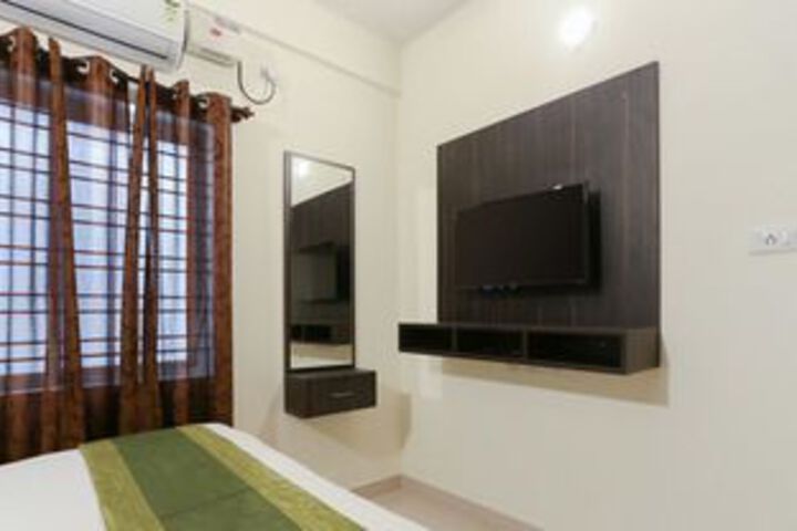 Room 37 of 62