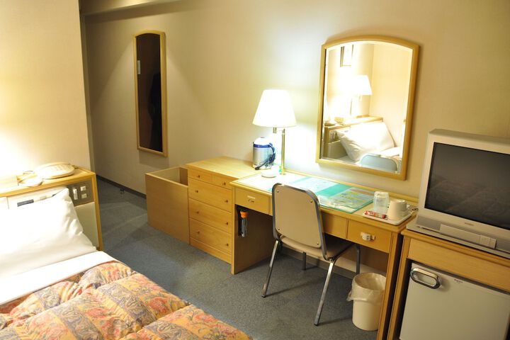 Room 26 of 49