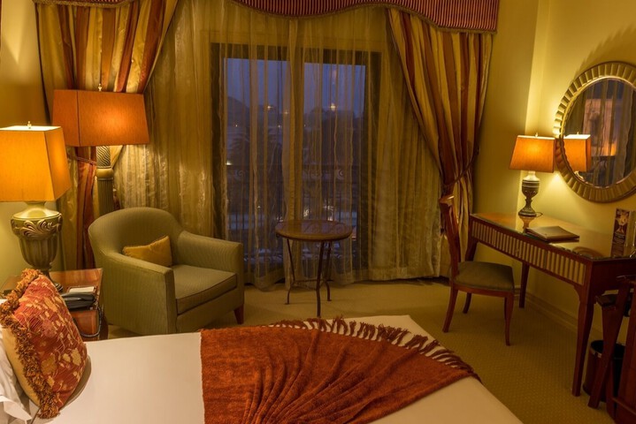Room 15 of 95