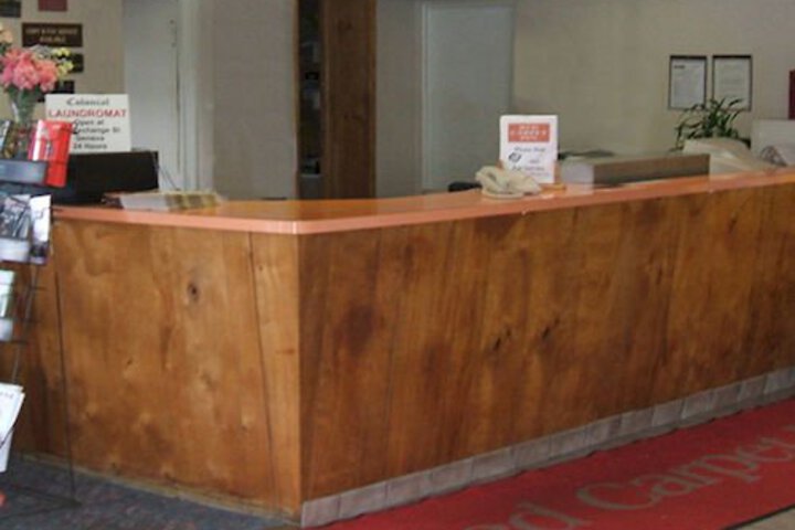 RED CARPET INN