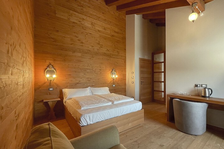 Room 6 of 29