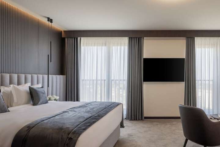 Room 21 of 48
