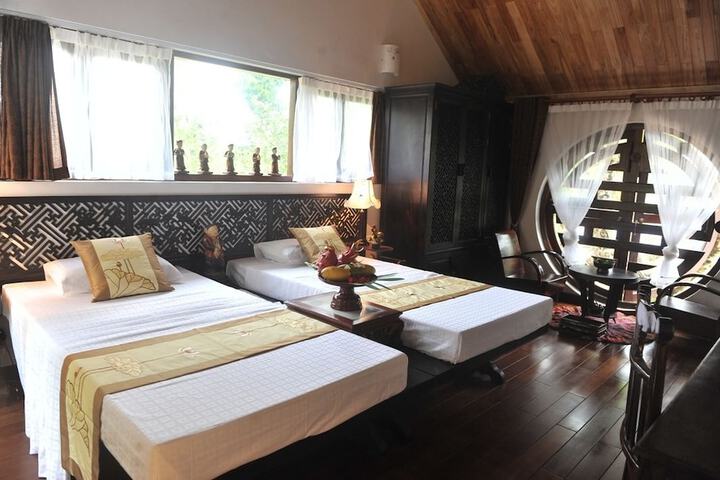 Room 4 of 54