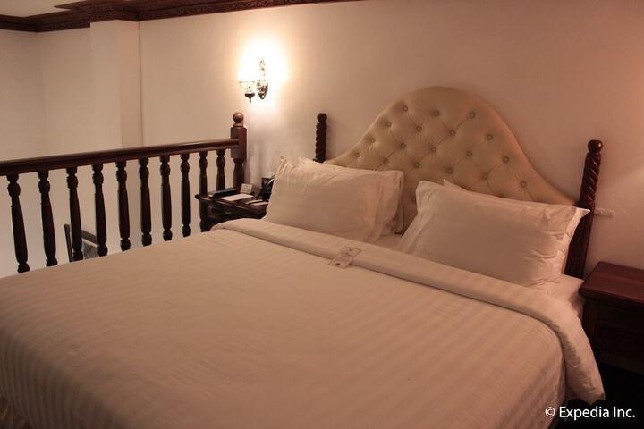 Room 28 of 131