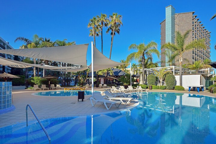 Pool 46 of 123