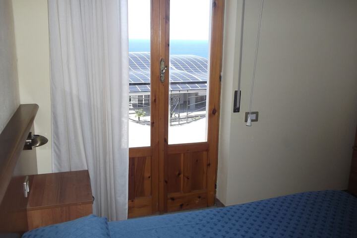 Room 8 of 73