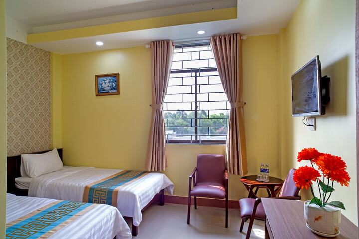 Room 6 of 23