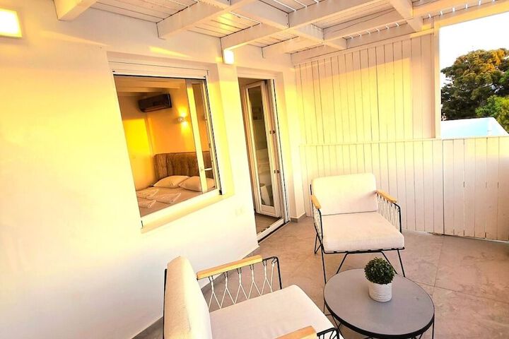 Room 92 of 148