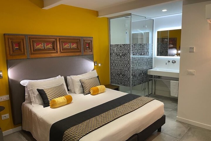Room 49 of 85