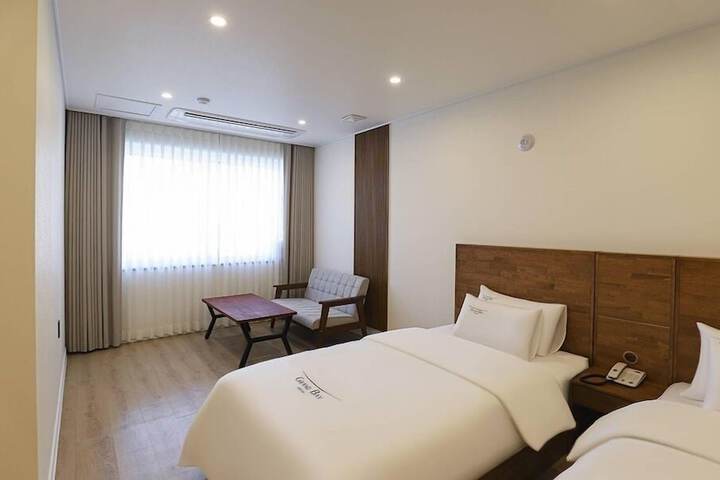Room 30 of 92
