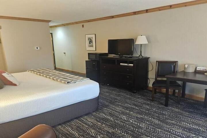 Room 6 of 40