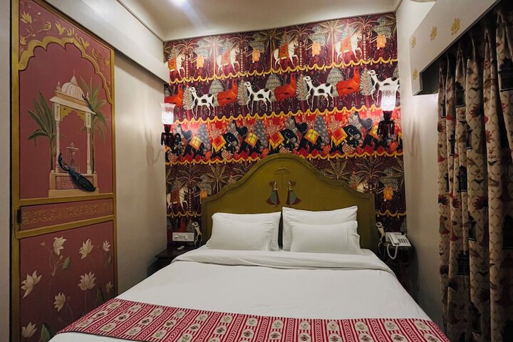 Room 56 of 167