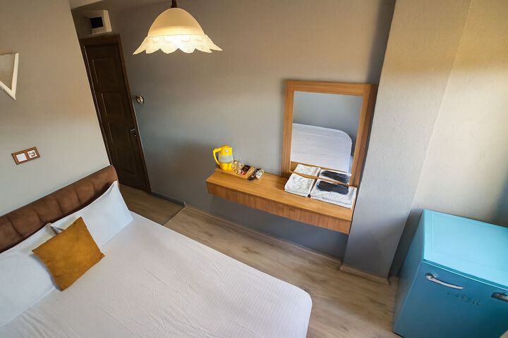 Room 13 of 91