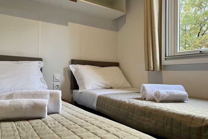 Room 21 of 168