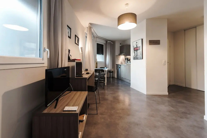 Room 14 of 23