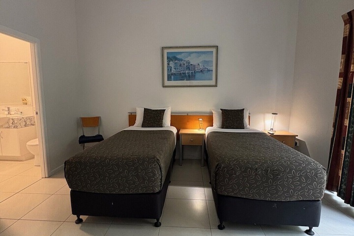 Room 20 of 138