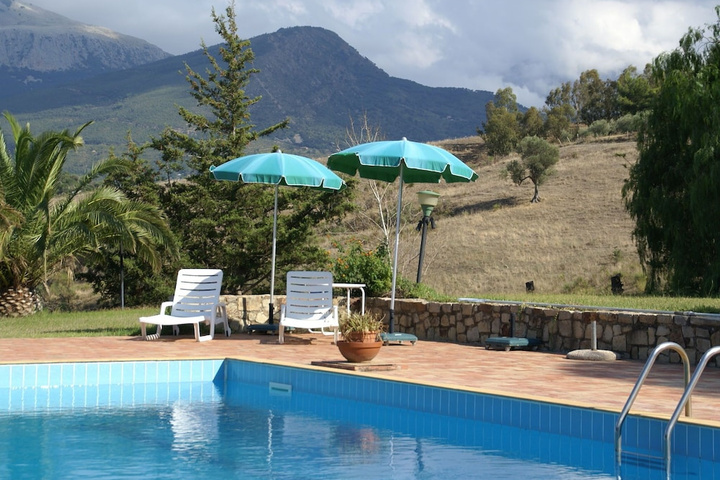 Pool 5 of 12
