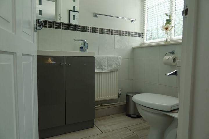 Room 12 of 28
