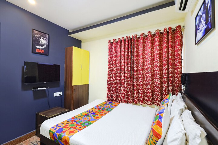Room 6 of 24