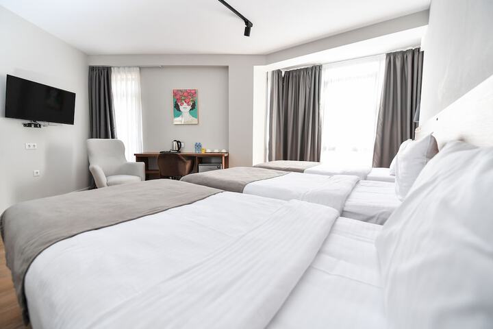 Room 10 of 60