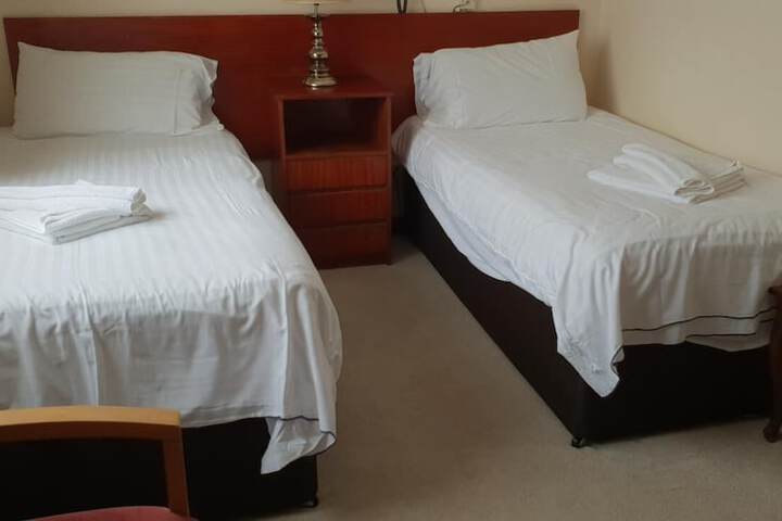 Room 10 of 31