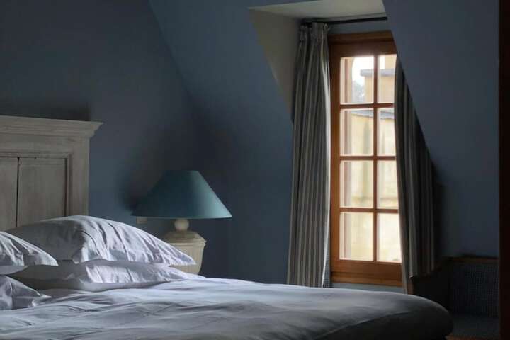 Room 10 of 40