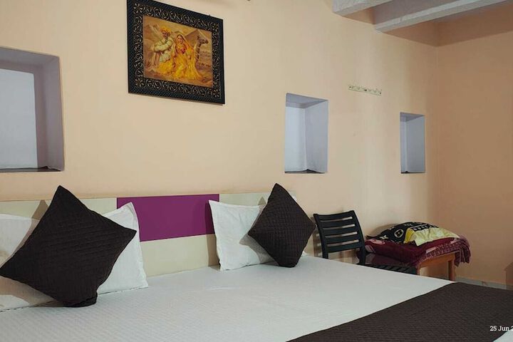 Room 10 of 35