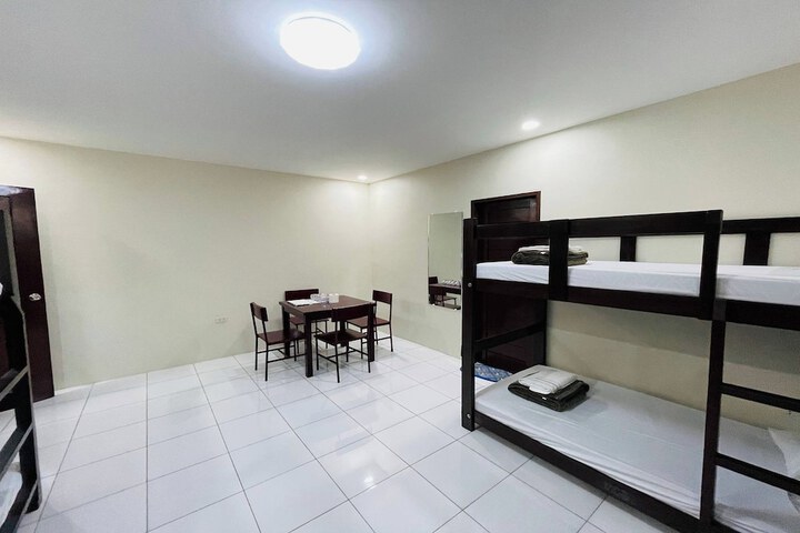 Room 13 of 48