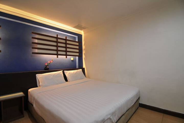 Room 12 of 47