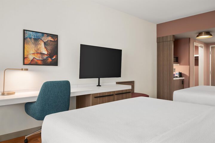 Room 10 of 41
