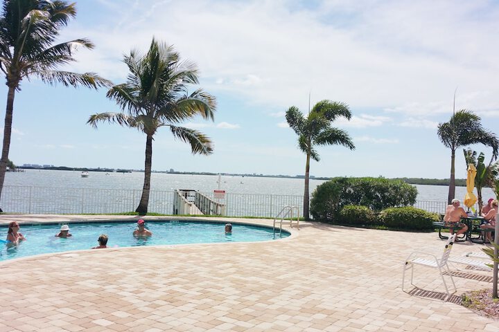 Pools & Facilities