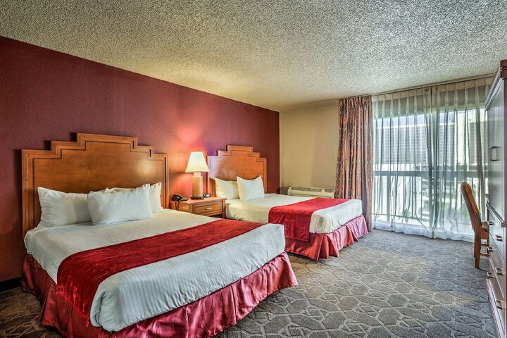 Room 3 of 28