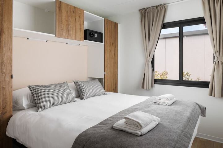 Room 14 of 82