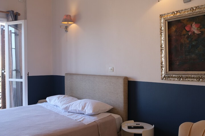 Room 7 of 15