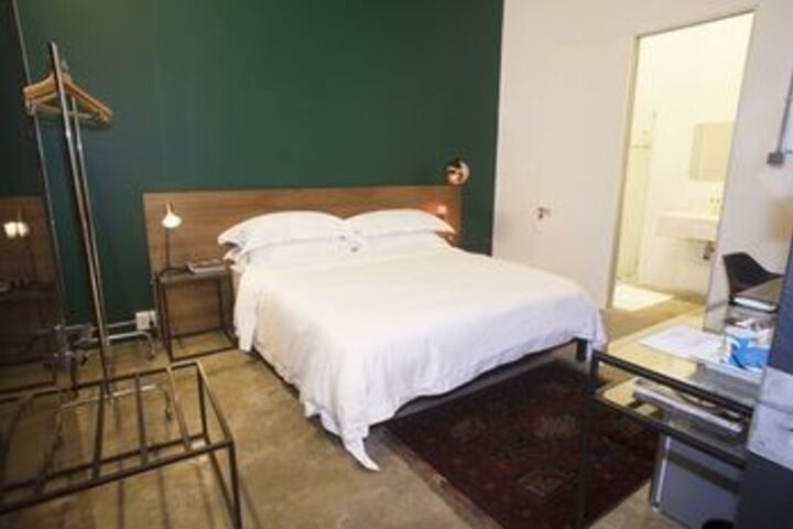Room 30 of 89