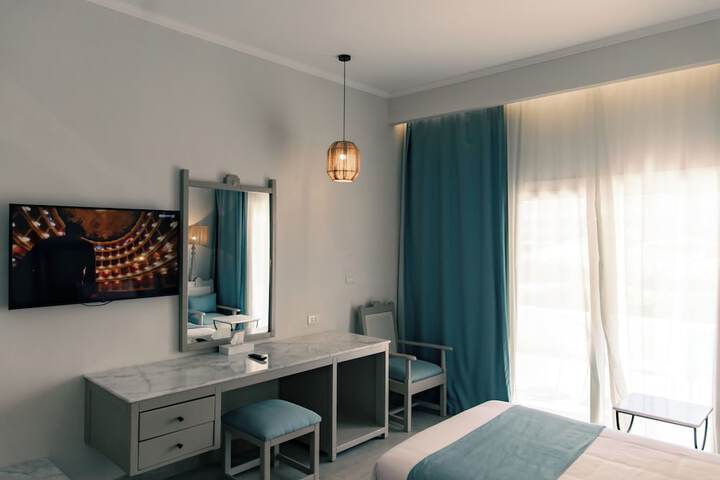 Room 30 of 140