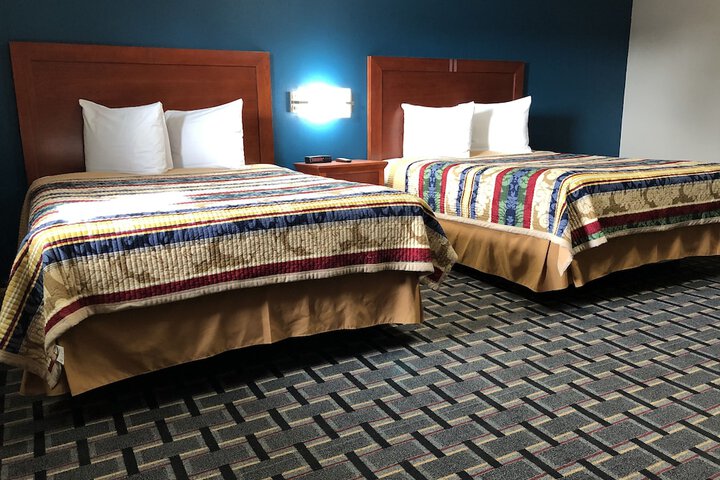 2 Double Beds (2 of 6)