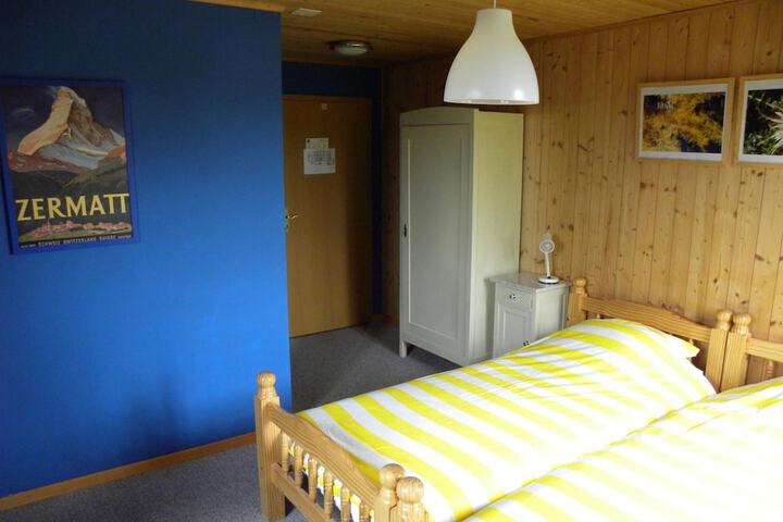 Room 22 of 64