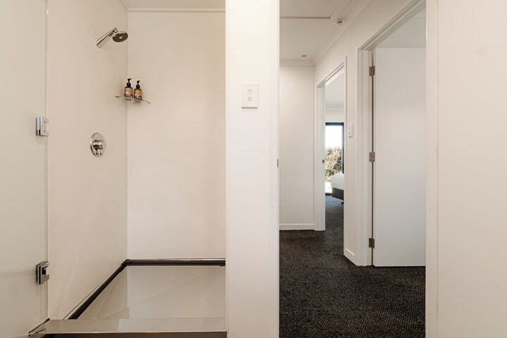 Room 132 of 170