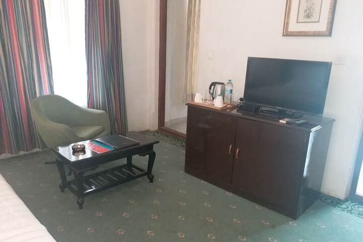 Room 12 of 60