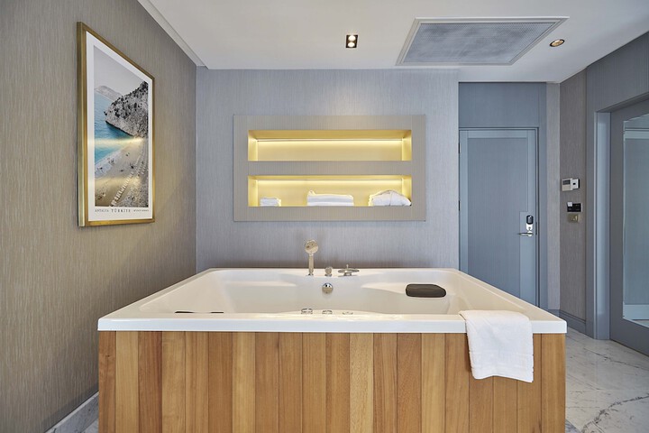 Room 20 of 76