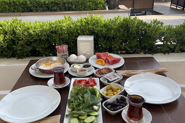 Breakfast/Coffee Service 36 of 60