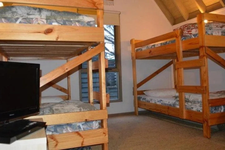 Room 5 of 11