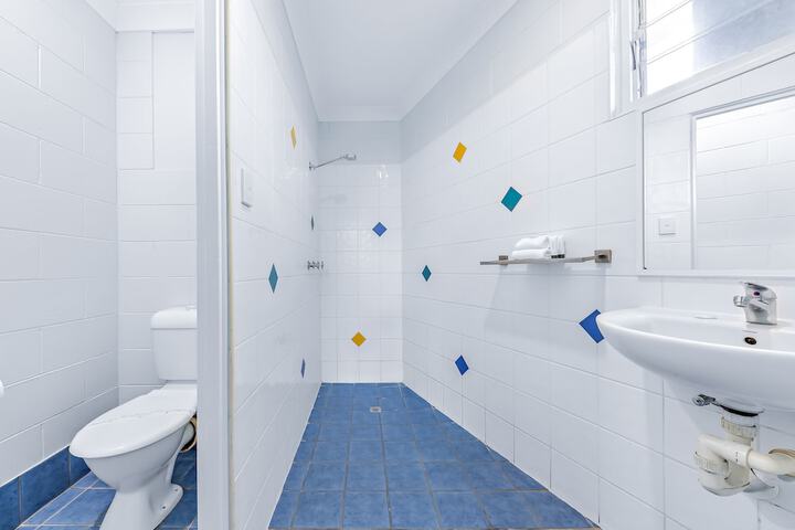Room 15 of 34