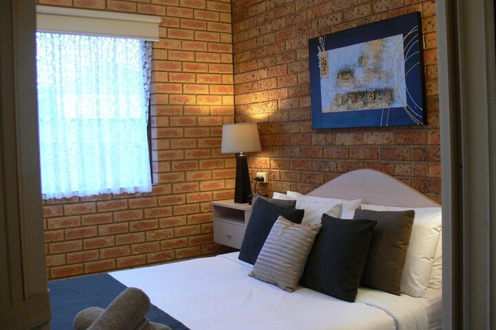 Room 16 of 35