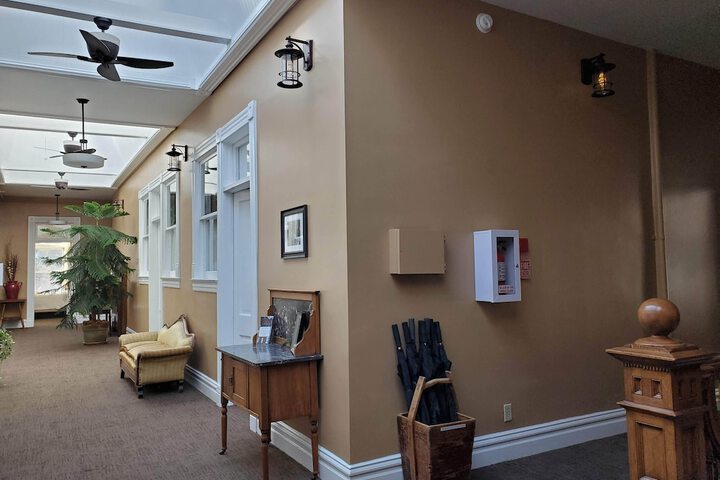 Ballroom/Hall 118 of 126